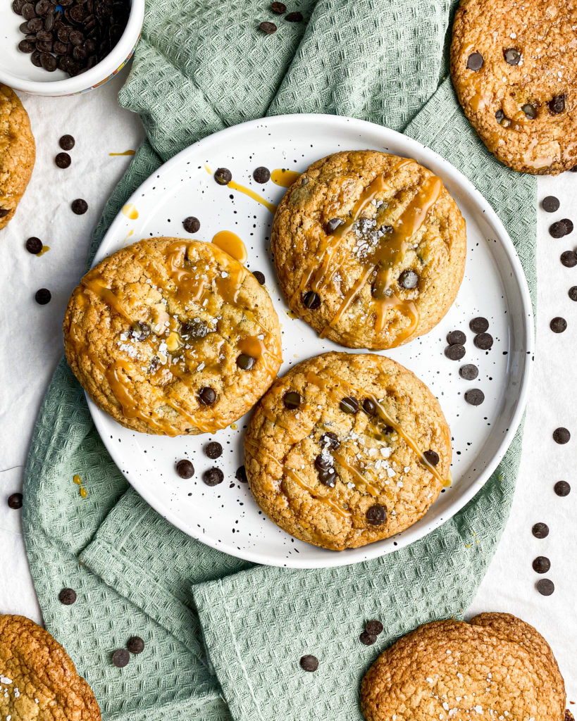 sea salt cookies with salted caramel