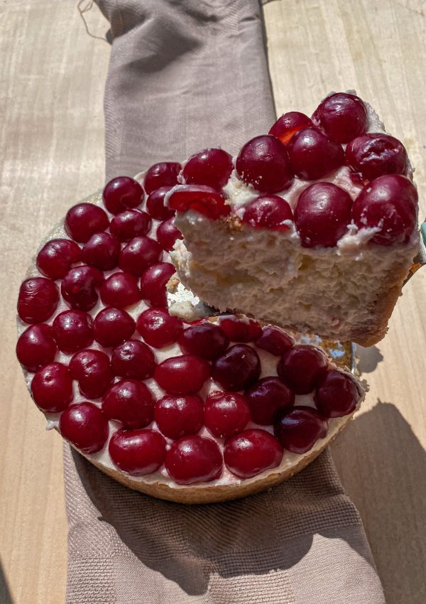Cherry cheesecake (no-bake)