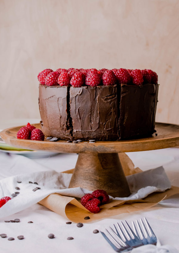 Rich Chocolate Cake With Raspberries