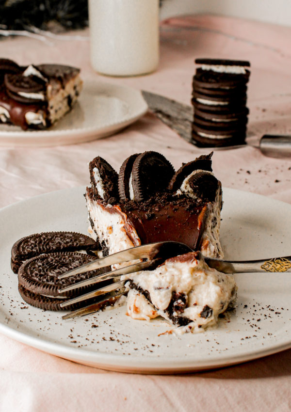 Oreo Cheesecake With Chocolate Ganache