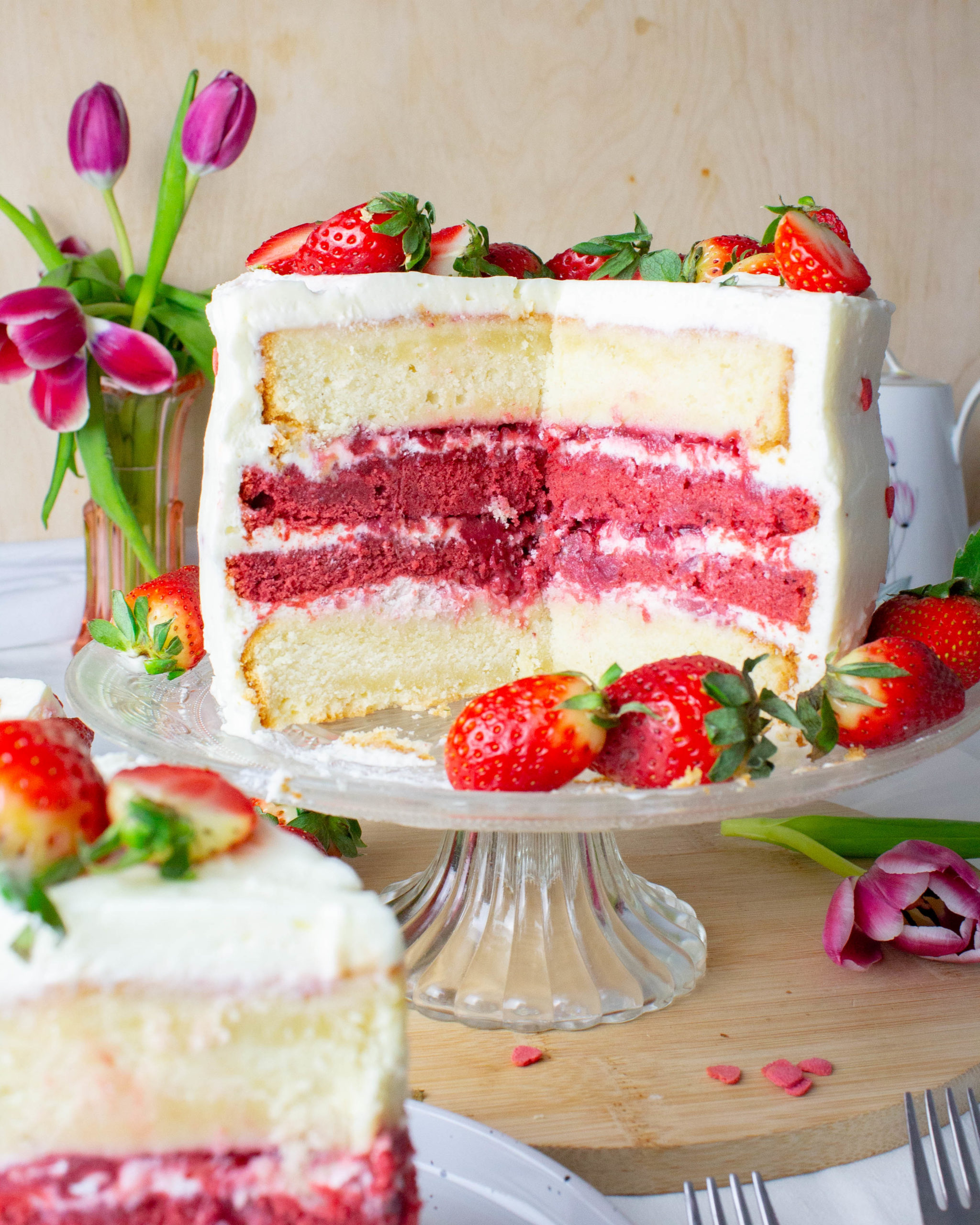 White Velvet Cake With Strawberries
