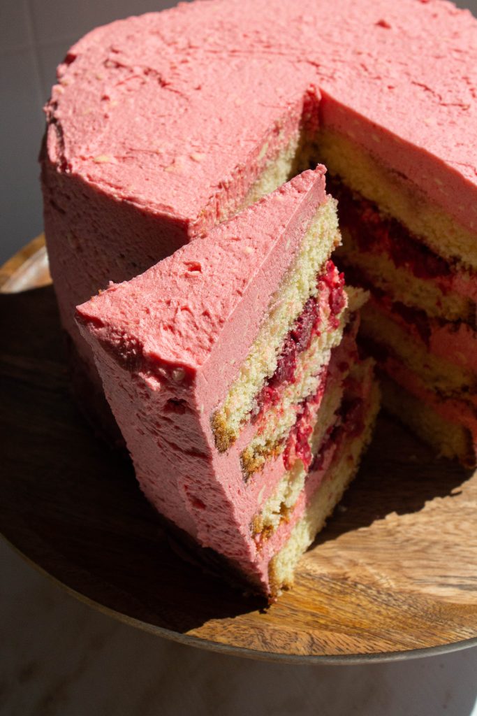 Raspberry Cake With Fresh Raspberries – Mykhaila Eats