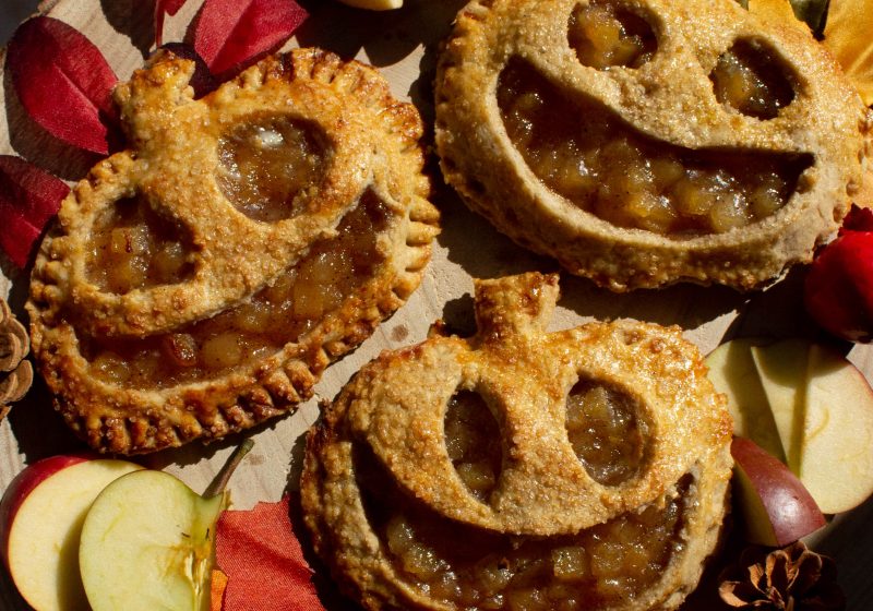 Pumpkin Pies with Apples