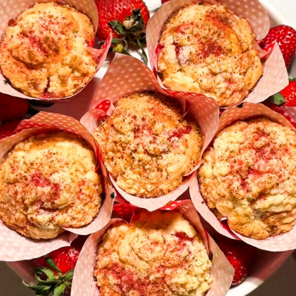 Strawberry Muffins with Crumble Topping